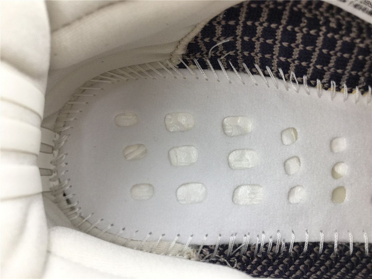 Yeezy Boost 350 V2 Ash Pearl GY7658